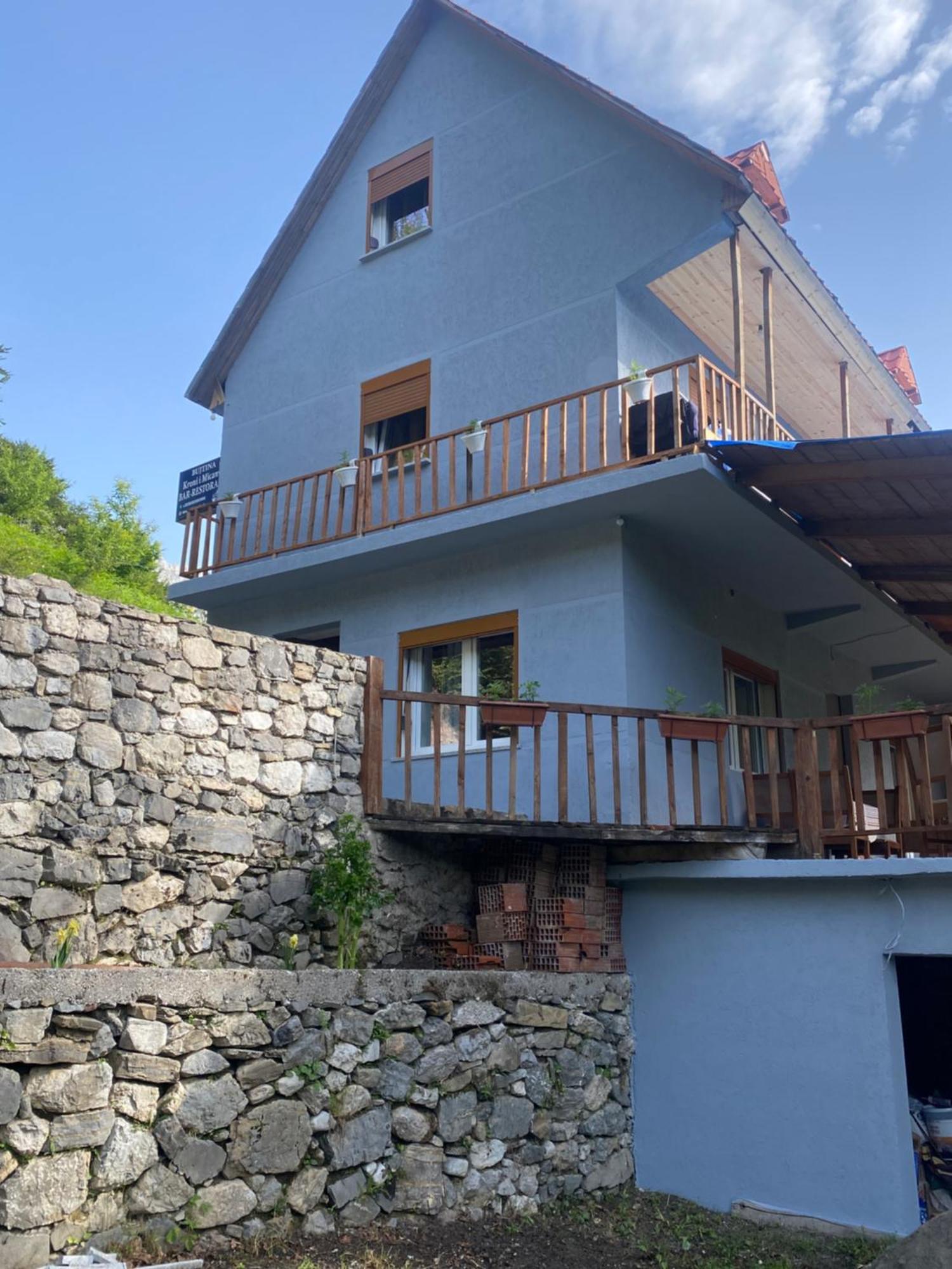 Guesthouse Kroni I Micanit Theth Exterior photo